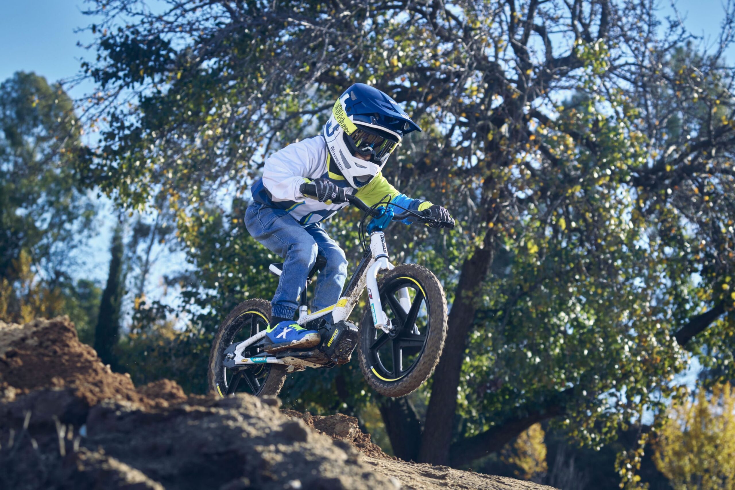 100601_Husqvarna-16eDrive-MY22